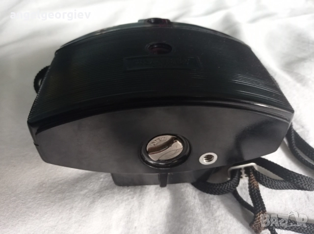 Фотоапарат Kodak Brownie Cresta. 1955г., снимка 6 - Антикварни и старинни предмети - 52774541