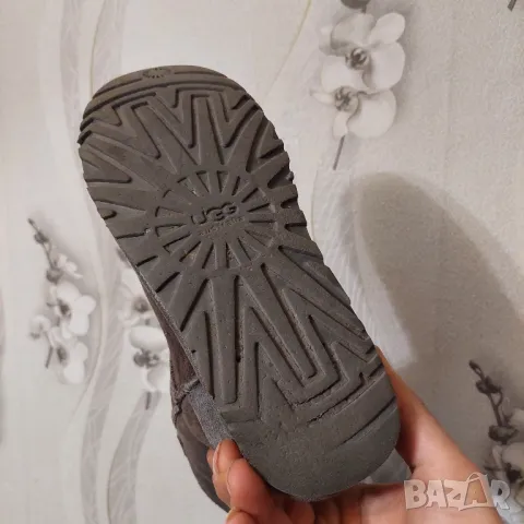 оригинални боти/ботуши UGG AUSTRALIA CLASSIC Short S/N 5825 номер 37, снимка 7 - Дамски ботуши - 49394825