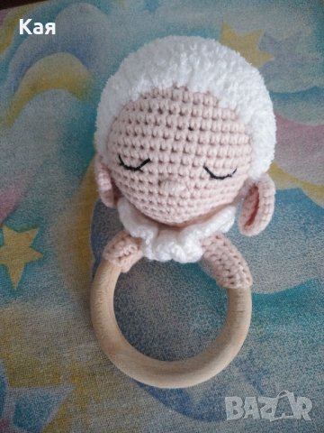 Нов- плетени бебешки играчки- комплект Агънце , снимка 3 - Дрънкалки и чесалки - 44046097