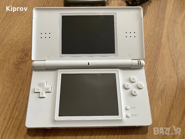 🎮 Nintendo DS Lite – бял | Перфектно състояние + игра подарък, снимка 3 - Nintendo конзоли - 53219585