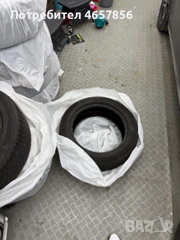Зимни гуми Continental 225/50/17 dot 4020, снимка 9 - Гуми и джанти - 52503335