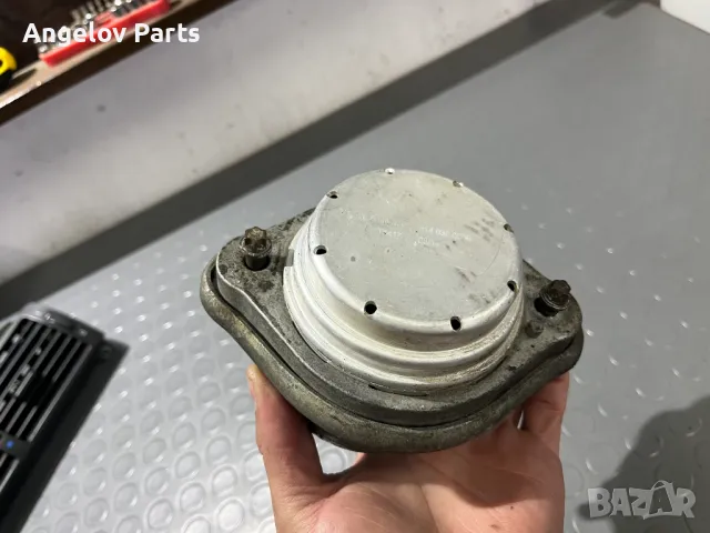 Десен тампон на двигателя за BMW E46 325xi 330xi 4x4, снимка 3 - Части - 49261940