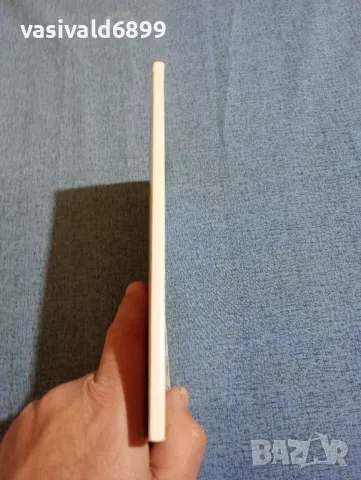 Павлина Стаменова - Ранена тишина , снимка 2 - Българска литература - 47730111