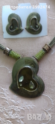Дамски комплект(колие+обици), снимка 2 - Бижутерийни комплекти - 44854419