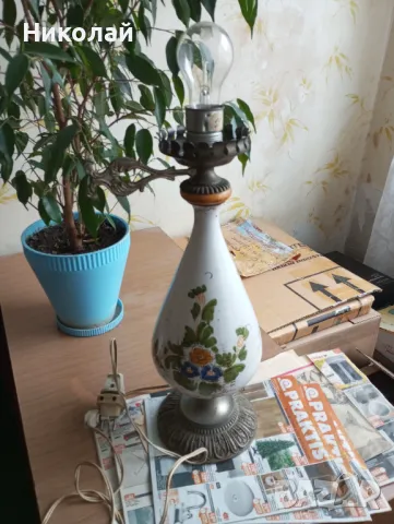 Старинна порцеланова нощна лампа, снимка 2 - Антикварни и старинни предмети - 49959835