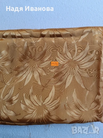 Копринено Златножълто парче плат