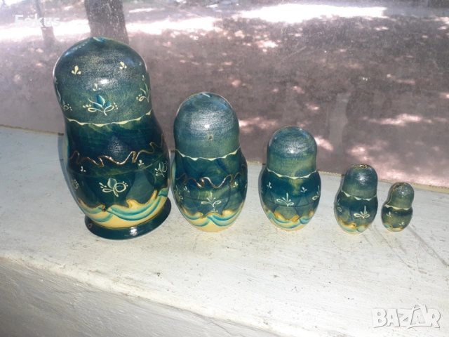 Красива ръчно рисувано руска дървена кукла Матрьошка, снимка 3 - Антикварни и старинни предмети - 53422375