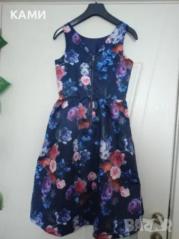 Рокля с флорални мотиви 9-10г