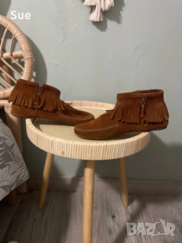 Индиански боти Minnetonka 35 естествена кожа, снимка 2 - Дамски боти - 51926242