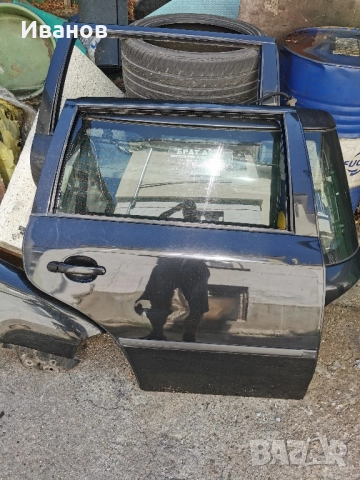 Врата Задна дясна шкода октавия 1 комби