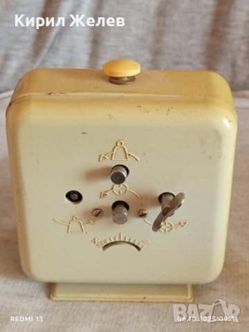 Стар механичен будилник ВИТЯЗЪ СССР рядък за КОЛЕКЦИОНЕРИ 49185, снимка 5 - Антикварни и старинни предмети - 51958184