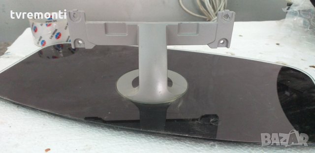 TV стойка Philips 40PFL7605H/12, снимка 4 - Стойки, 3D очила, аксесоари - 28856989