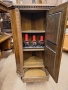 Винтидж ъглов шкаф с богата дърворезба , снимка 5