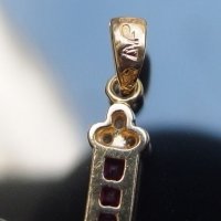 Кръст злато 18к рубини диаманти, снимка 5 - Колиета, медальони, синджири - 32567514