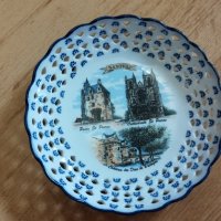 Красива порцеланова чиния от Нант,Франция., снимка 1 - Други стоки за дома - 43834374