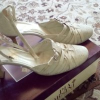 Дамски обувки, снимка 1 - Дамски обувки на ток - 36578533