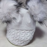 Зимна дамска шапка, снимка 3 - Шапки - 34624334