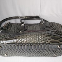 Страхотна Дамска чанта имитираща Змийска кожа, снимка 6 - Чанти - 40121642