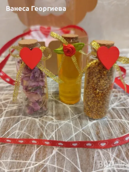 Подаръчен комплект с розов цвят, мед и прашец за Свети Валентин/8ми март, снимка 1