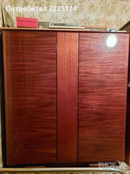 Продавам старинен гардероб, снимка 1