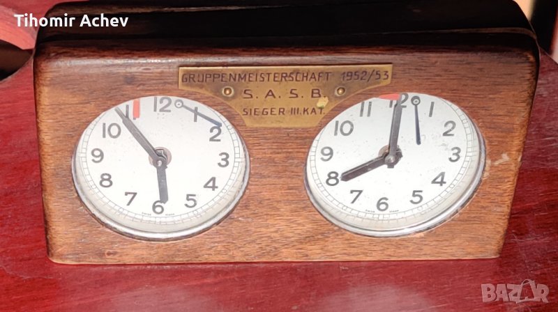Шахматен швейцарски часовник стар, снимка 1