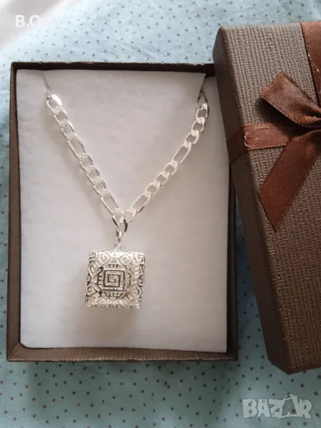 Нов, масивен сребърен ланец с квадратна висулка филигран. В подаръчна кутия., снимка 1