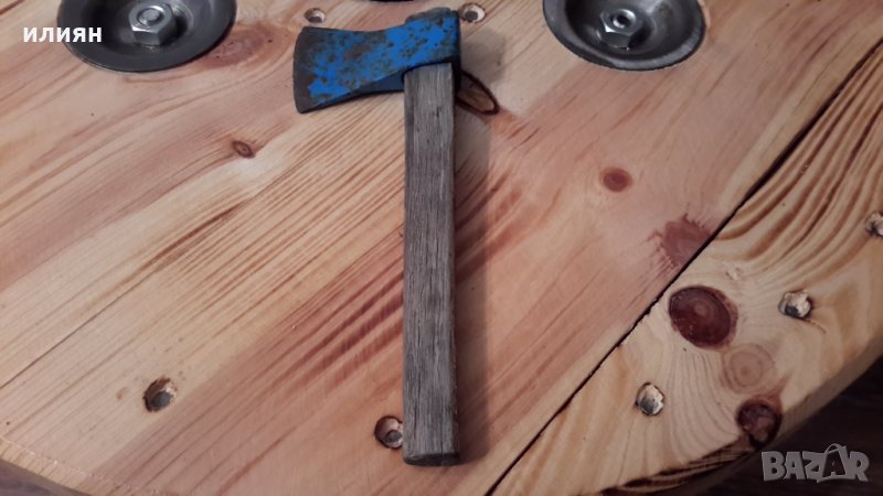 Малко секирче , снимка 1