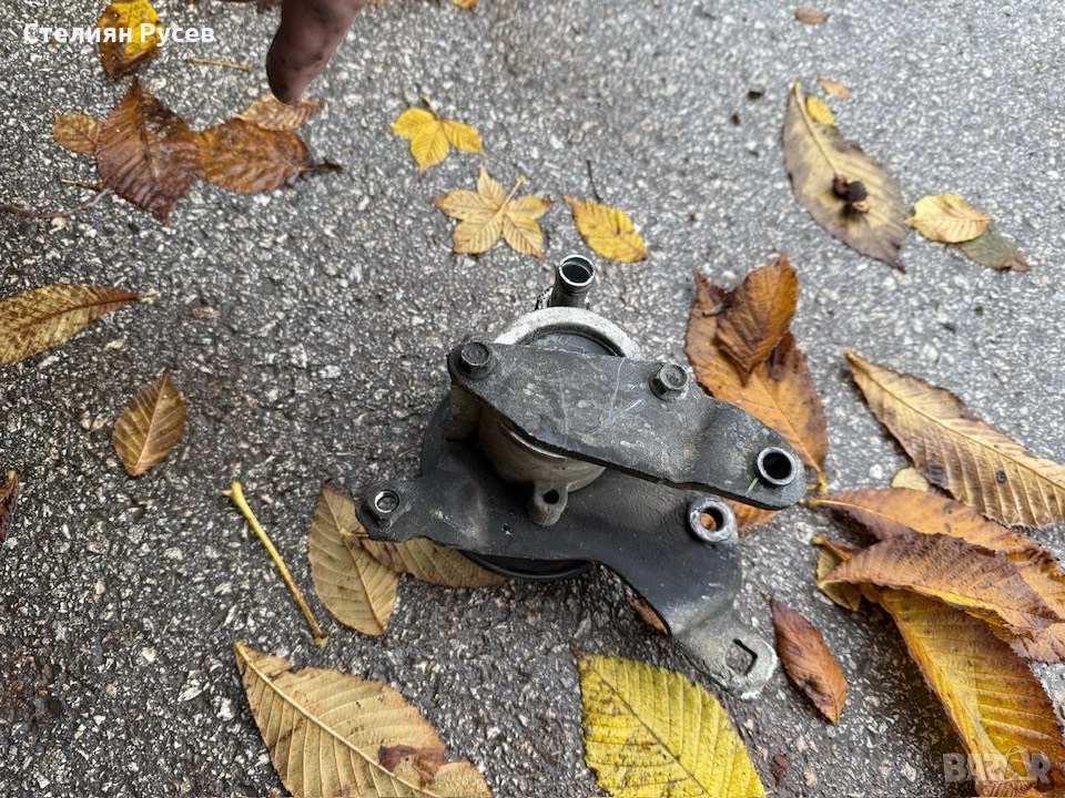 хидравлична помпа   за opel corsa B 1.5TD цена 20 лв или 10,23 евро   няма омаслявани по нея   - как, снимка 1