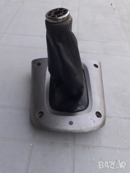 Конзола с кожа за скоростен лост за Toyota RAV4, снимка 1