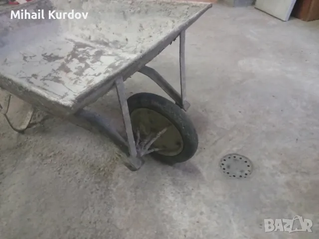 Продавам работна количка