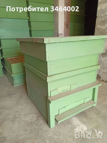 Продават се кошери за пчели 