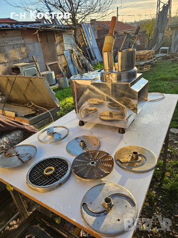 Зеленчукорезачка втора употреба Професионална за стъргане на кашкавал и рязане на зеленчуци 7бр.  , снимка 9 - Обзавеждане на кухня - 52849137