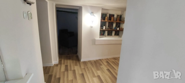 Хубава двуетажна къща с двор с. Маломир /22 км от Ямбол, снимка 5 - Къщи - 52071871