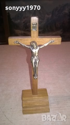 Кръст от дърво и метал настолен, снимка 2 - Колекции - 27400760