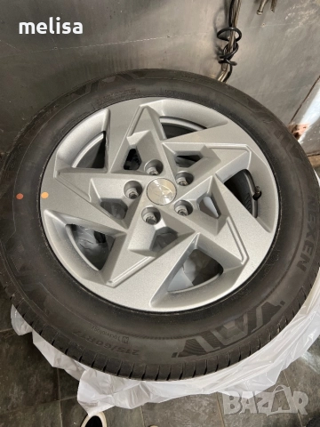 Hyundai Kona джанти и гуми 215/60R17 nexen нови 2025г.