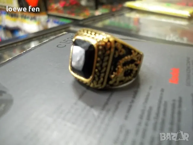 Мъжки пръстен много красив и масивен неръждаема стомана златен цвят позлатен с черен камък !, снимка 7 - Пръстени - 49701934