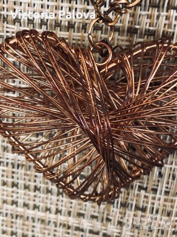 Интересно бижу “Сърце”, снимка 8 - Колиета, медальони, синджири - 27311262