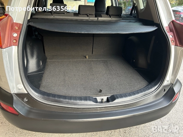 Toyota Rav4 2.0 D-4D, 4x4 , 124 к.с.,01. 2015 г, Пълна серв. история !, снимка 12 - Автомобили и джипове - 52273954