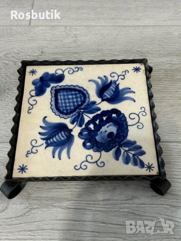 Старинна  поставка за горещо от ковано желязо и керамика , снимка 3 - Други - 53399647