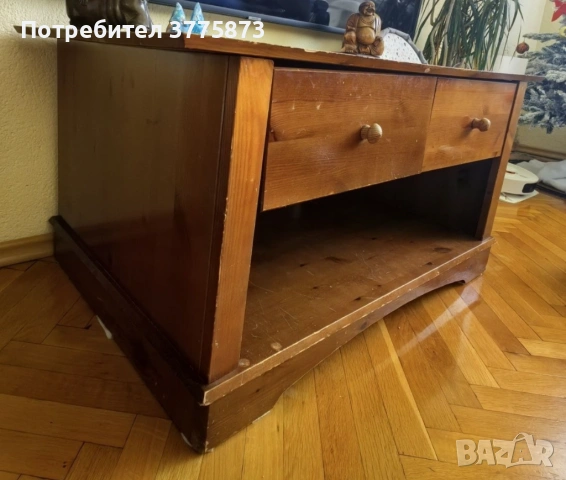 2 броя дървени шкафове