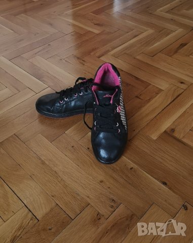 Дамски спортни обувки номер 38 , снимка 1 - Маратонки - 43804391