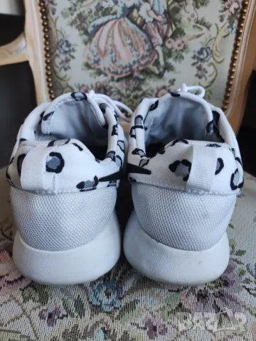 маратонки Nike Roshe Run Print, снимка 4 - Маратонки - 48004151