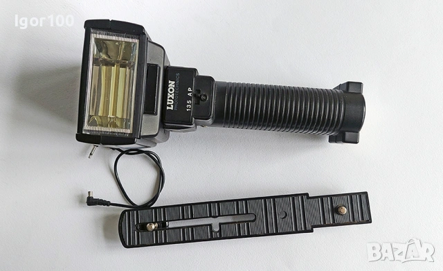 Светкавица LUXON, снимка 2 - Светкавици, студийно осветление - 53059747