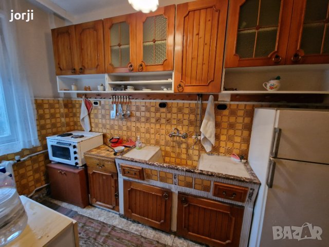 Дава под наем 4-СТАЕН Кралска зона, град Добрич (Частно лице), снимка 12 - Апартаменти - 44011494