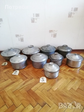 Стари,бакърени тенджери от различни времена