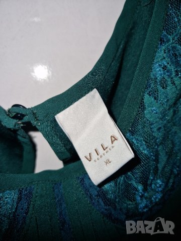 Дамска рокля ХЛ  Vila наситено зелена, подходяща за Коледа, без следи от употреба , снимка 2 - Рокли - 43379500