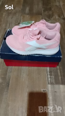 Reebok  маратонки 37 н.