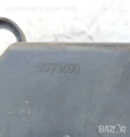 Въздушен филтър заедно с кутията му за Фиат Гранде Пунто 51886106, снимка 2 - Части - 48388425