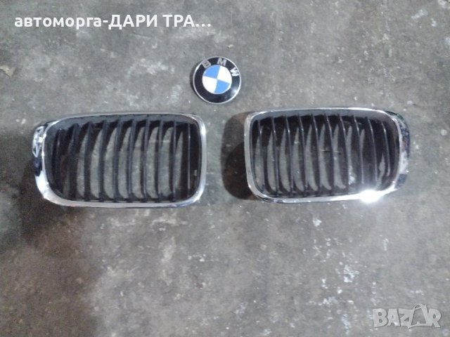 Решетки(бъбреци)в преден капак за БМВ Е-46 2000г.