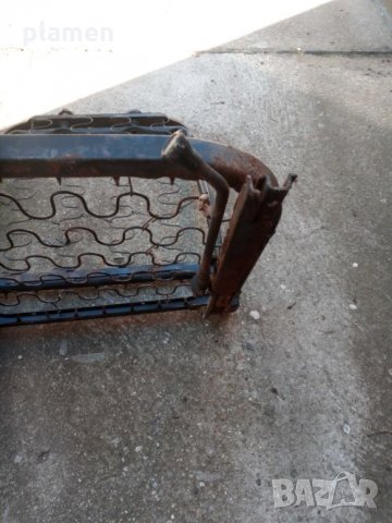 Основа за седалка на Москвич